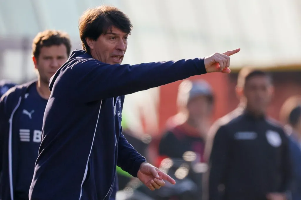 Garnero ya piensa en refuerzos en la UC. | Foto: Photosport