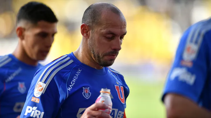 Marcelo Díaz sufrió duro revés en Universidad de Chile: será suplente ante Colo Colo.