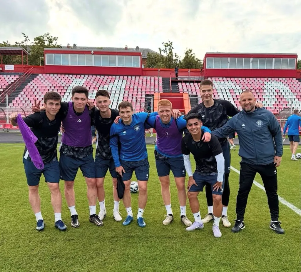 Jordhy Thompson se ha visto muy participativo en la pretemporada del FC Orenburg.