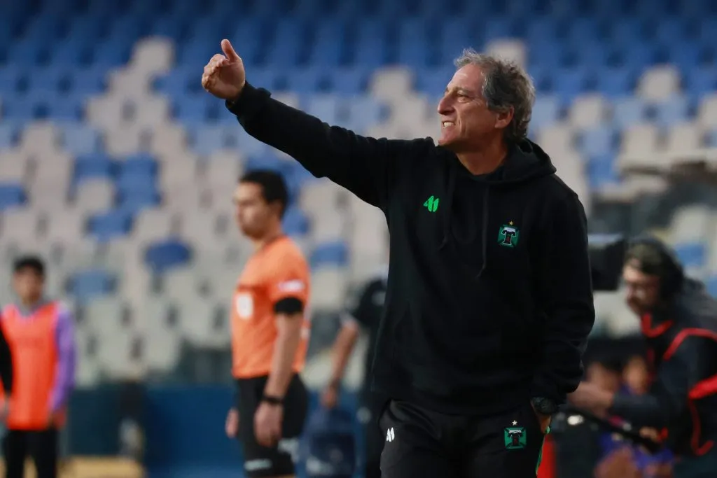 El último club que dirigió Mario Salas fue Deportes Temuco | FOTO: Eduardo Fortes/Photosport