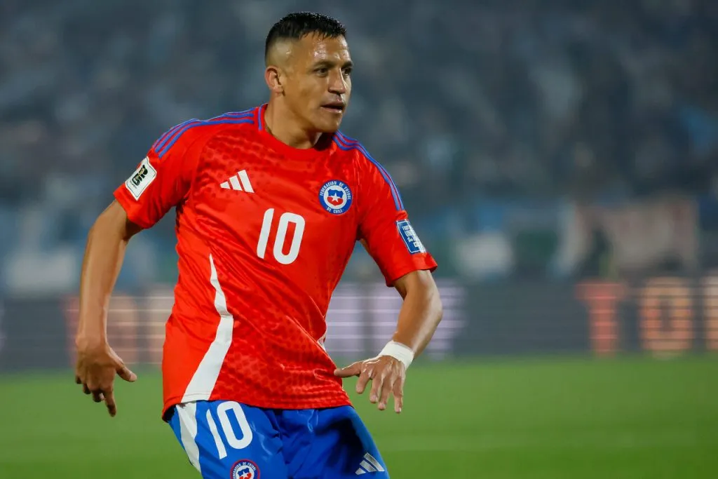 Alexis todavía no define su futuro. | Foto: Photosport