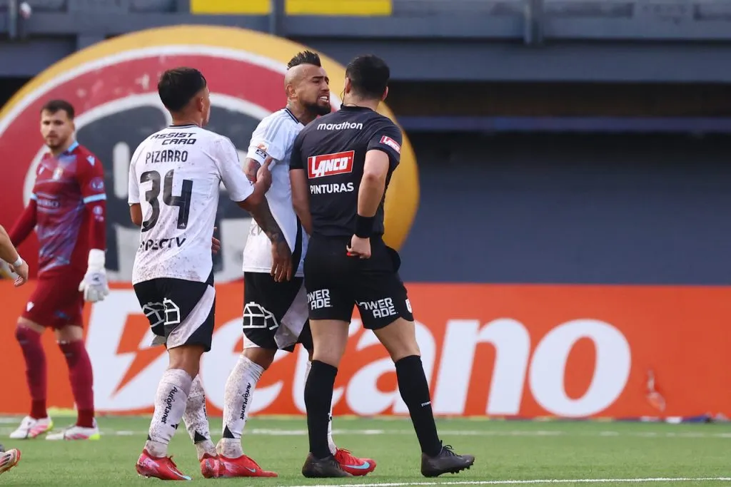 Vidal fue expulsado ante Audax y le dieron dos fechas. | Foto: Photosport