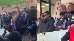 Daniel Morón le contesta con gesto a hincha de la U. (Foto: Al Aire Libre)