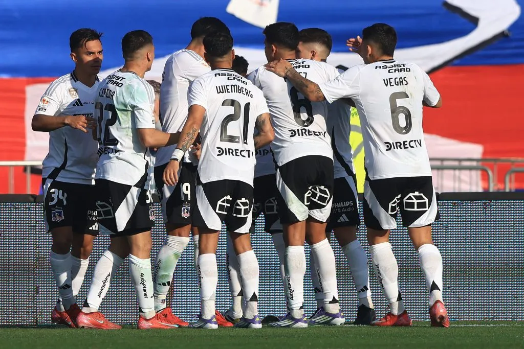 Colo Colo cerro la primera rueda con 21 puntos, cinco menos que el año pasado. (Foto: Photosport)