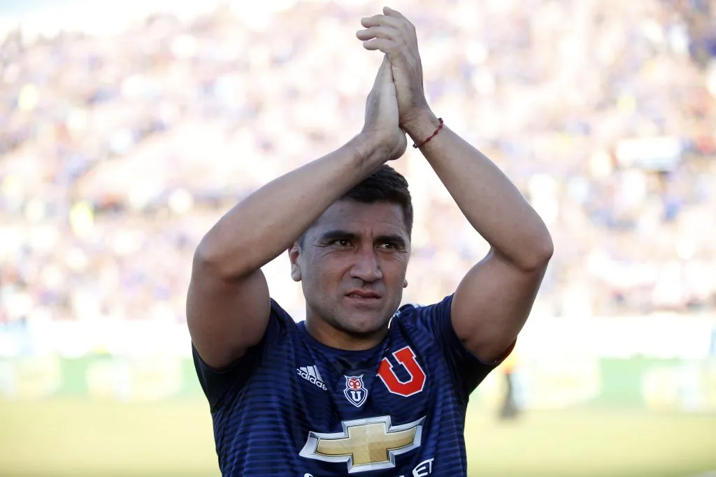 David Pizarro celebró la victoria de Universidad de Chile ante Colo Colo.