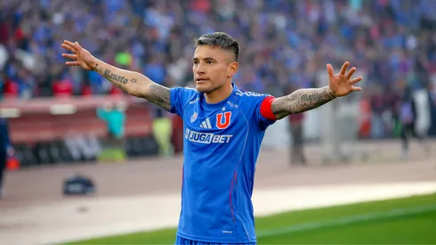Charles Aránguiz advirtió a los hinchas de Universidad de Chile.