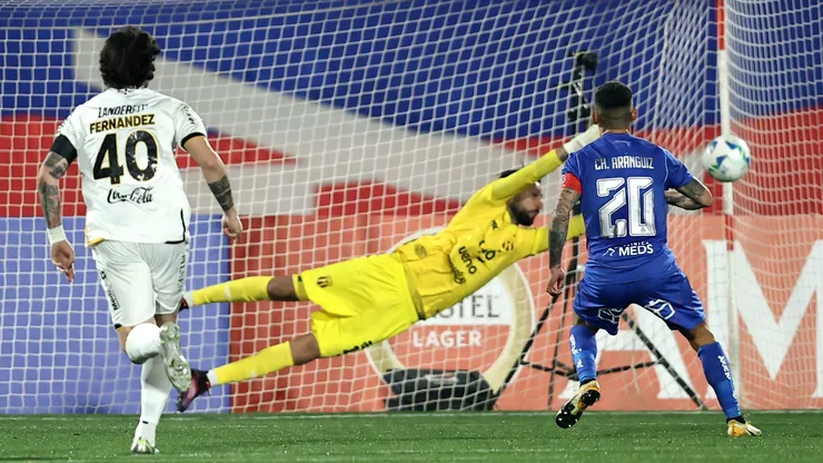 La U tuvo otro penal a su favor ante Guaraní por Copa Sudamericana.