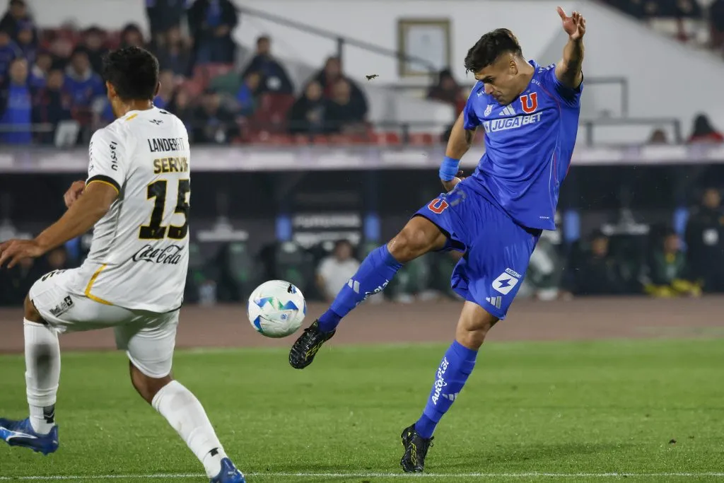 Fabián Hormazábal convirtió el cuarto gol de la U ante Guaraní. (Foto: Andrés Piña/Photosport)