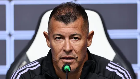 Jorge Almirón no citó a Marchant pero sí a Hernández (Foto: Javier Torres/Photosport)