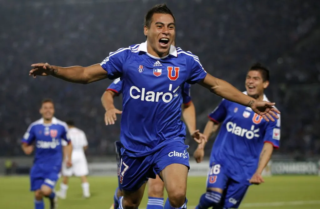 Eduardo Vargas llega este lunes a Chile. (Foto: Photosport)