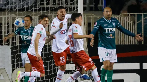 Unión San Felipe le dio un mazazo a Santiago Wanderers en Quillota.