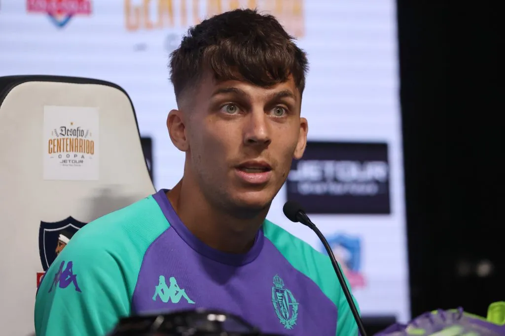 Iván Alejo, capitán del Real Valladolid, en la conferencia de prensa en el Estadio Monumental. (Foto: Dragomir Yankovic/Photosport)