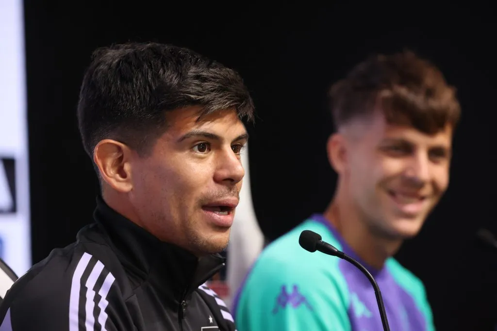 Esteban Pavez en la conferencia de capitanes previo al amistoso de Colo Colo vs Real Valladolid. (Foto: Dragomir Yankovic/Photosport)