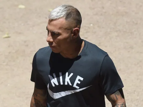 ¿La U o Audax? Así fue la llegada de Vargas al aeropuerto en Montevideo