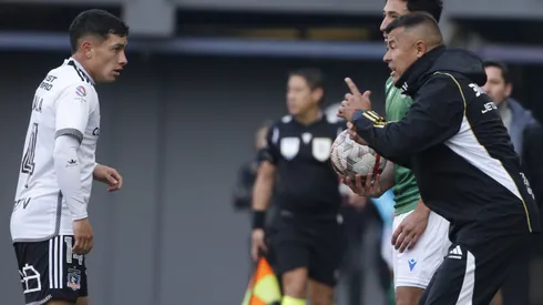 Jorge Almirón le dio una emotiva despedida a Cristián Zavala (Foto: Dragomir Yankovic/Photosport)