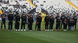 Arturo Vidal siguió la actuación de los juveniles de Colo Colo.