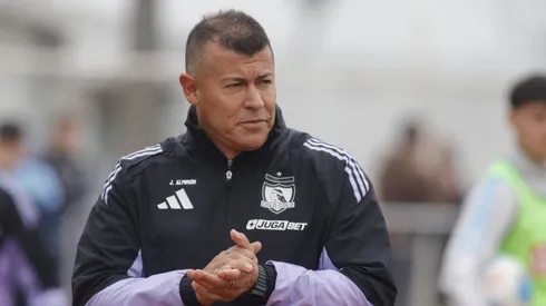 Jorge Almirón fue crítico con la cancha del estadio de San Fernando.