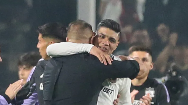 Jorge Almirón explicó porqué Claudio Aquino fue suplente ante O'Higgins (Foto: Dragomir Yankovic/Photosport)