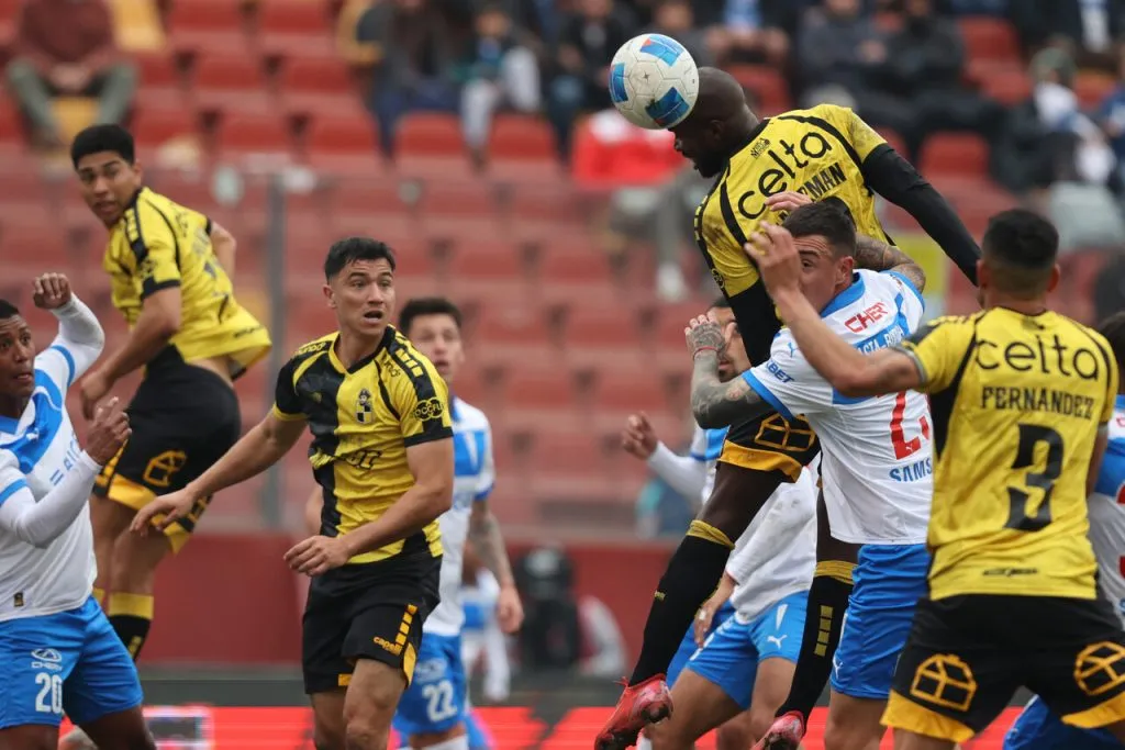 La UC cayó sin apelación ante Coquimbo Unido. | Foto: Photosport