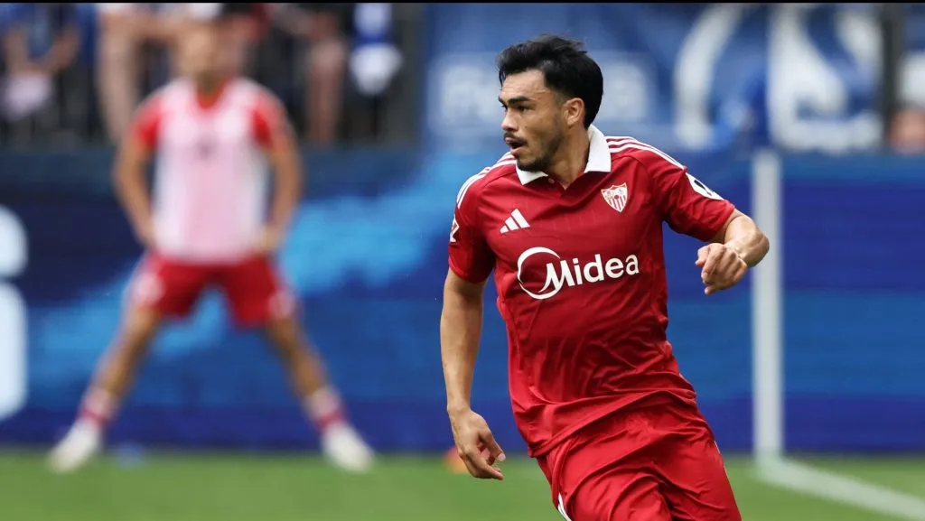 Gabriel Suazo está más que feliz de ser compañero de Alexis Sánchez en el Sevilla de España (Photo by Christof Koepsel/Getty Images)