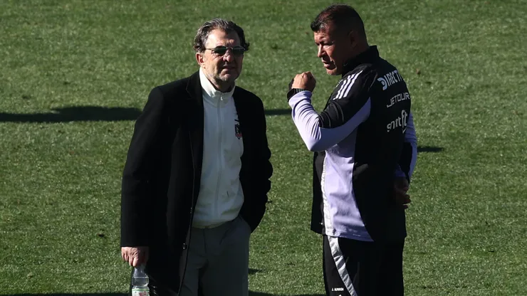 Mosa no escondió su fastidio contra Almirón (Photosport).