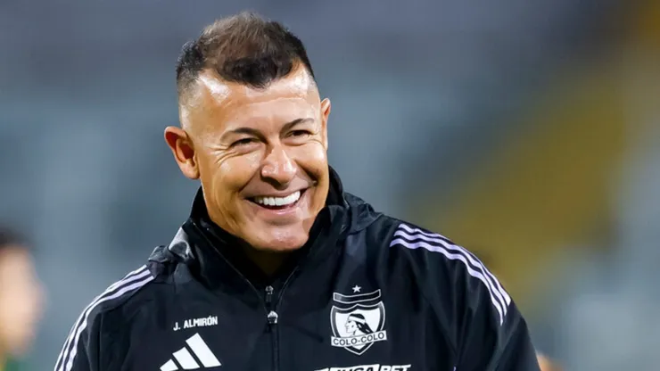 Almirón, al fin, vuelve a sonreír en Colo Colo.
