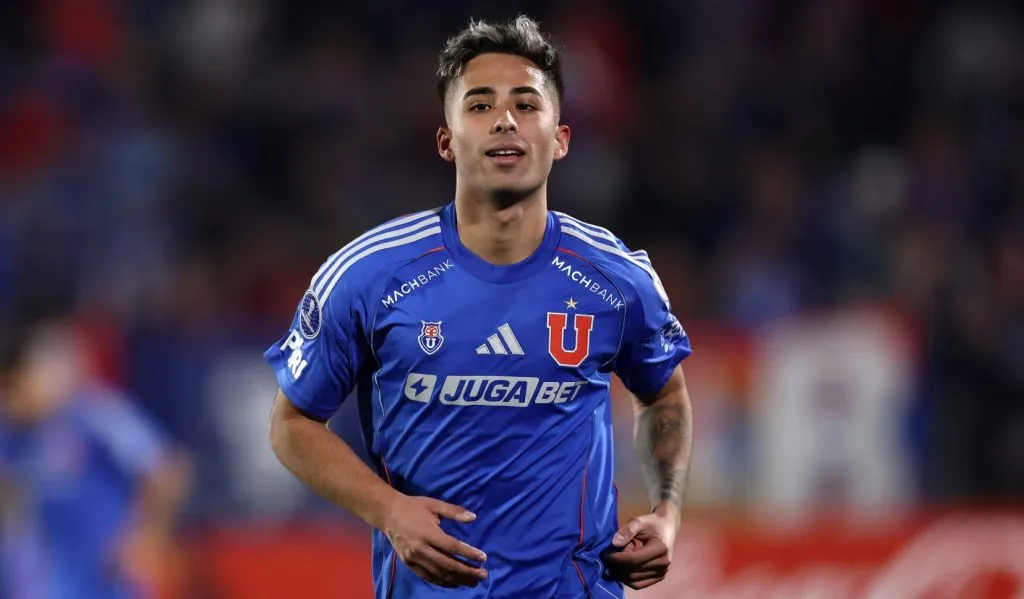 Carlos Caszely se rindió ante el nivel de Lucas Assadi en Universidad de Chile.