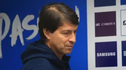 El DT de los Cruzados reconoció el duro impacto anímico en el plantel.