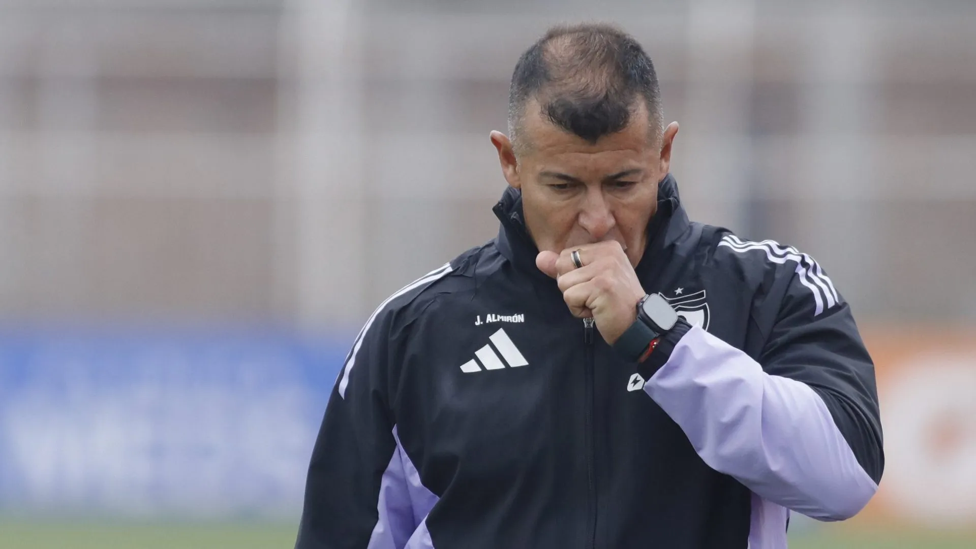 Almirón atraviesa un difícil presente en el Monumental | FOTO: Jorge Loyola/Photosport
