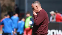 Paulo Flores le deja un mensaje al DT de Rangers. (Foto: Photosport)