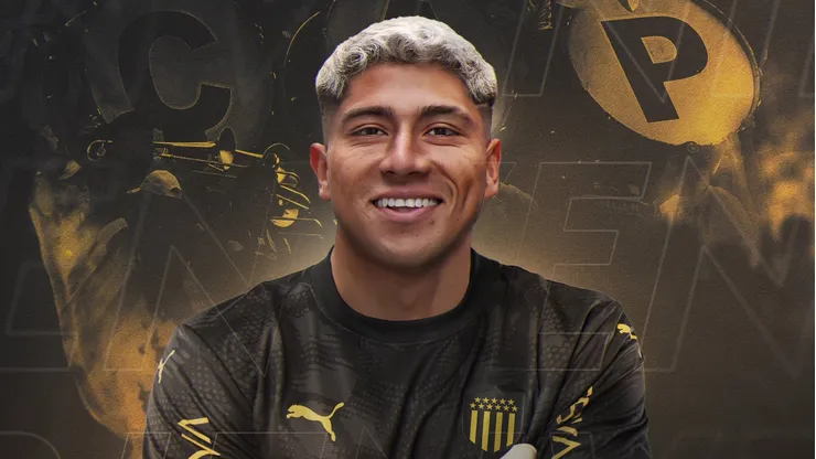 Brayan Cortés recibe la bendición de Elías Figueroa en Peñarol. (Foto: @OficialCAP)