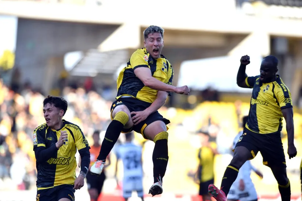 Coquimbo Unido sigue firme en la búsqueda del título en la Liga de Primera 2025. (Foto: Alejandro Pizarro Ubilla/Photosport)