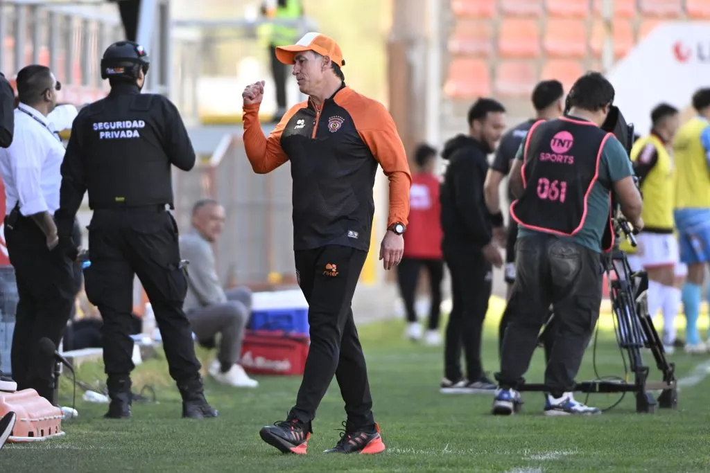 César Bravo piensa que la altura se hace sentir en los primeros minutos en Calama.  (Foto: Photosport)