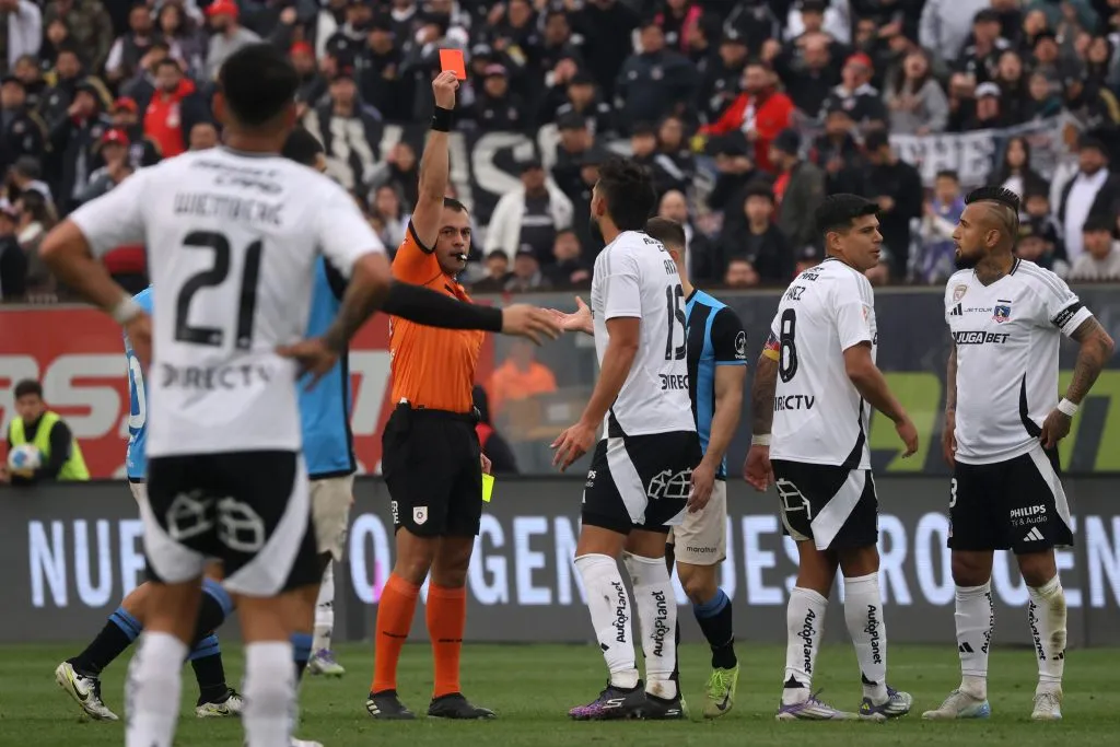 Emiliano Amor fue expulsado en encuentro de Colo Colo ante Huachipato. (Foto: Photosport)