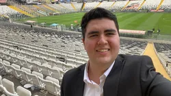 Jorge Rivas recibió duros insultos por parte de un pequeño grupo de hinchas de U. de Chile.