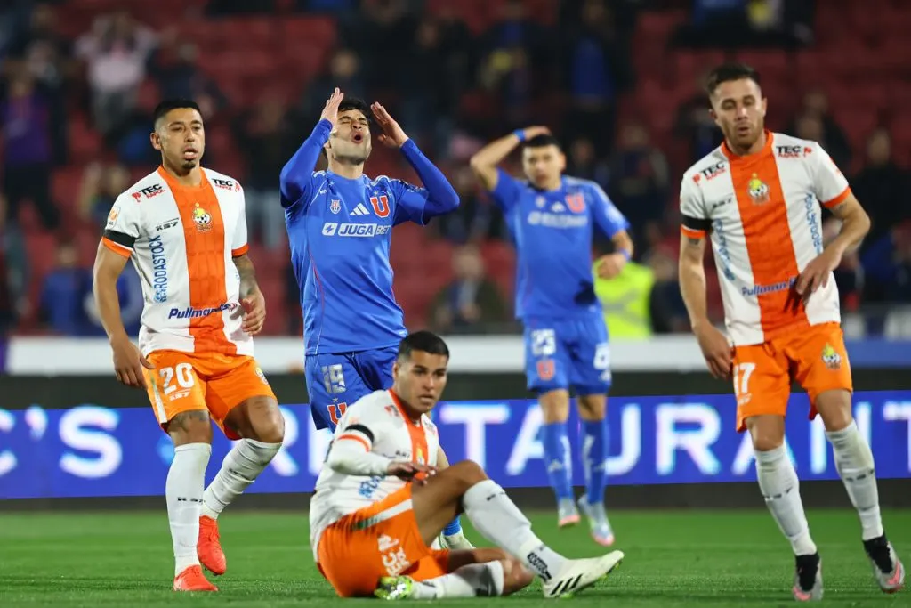 La U desperdició una oportunidad de oro en la Liga de Primera (Photosport).