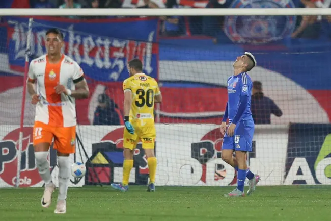 La U se cae en la lucha por el título | Foto: Photosport