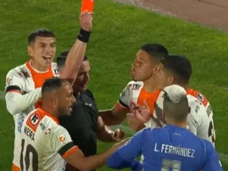 Cobresal lanza duro tuit contra la U por el arbitraje y luego lo borra