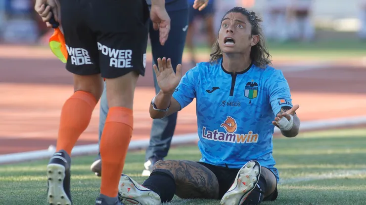 Joaquín Montecinos está advertido sobre las responsabilidades que hay en Colo Colo. (Foto: Photosport)