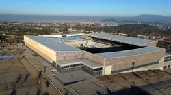 El plantel de la UC probó la cancha del Claro Arena.