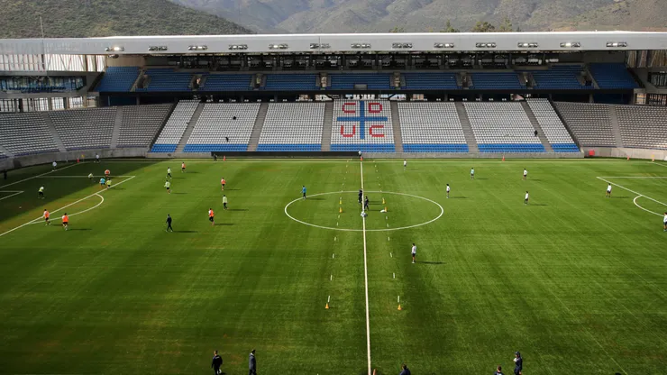 Revelan las razones del portazo que recibe U. Católica para habilitar el Claro Arena