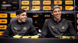 Alejo Cruz y Brayan Cortés fueron presentados en Peñarol. (Foto: @oficialcap)