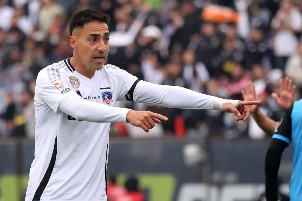 Correa recibe la crítica de Solabarrieta | Foto: Photosport