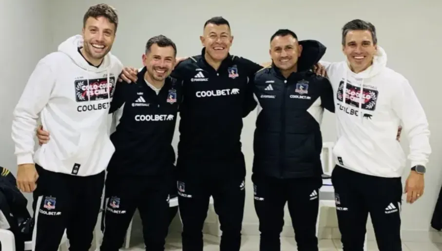 Jorge Martínez junto al cuerpo técnico de Jorge Almirón | FOTO: Instagram