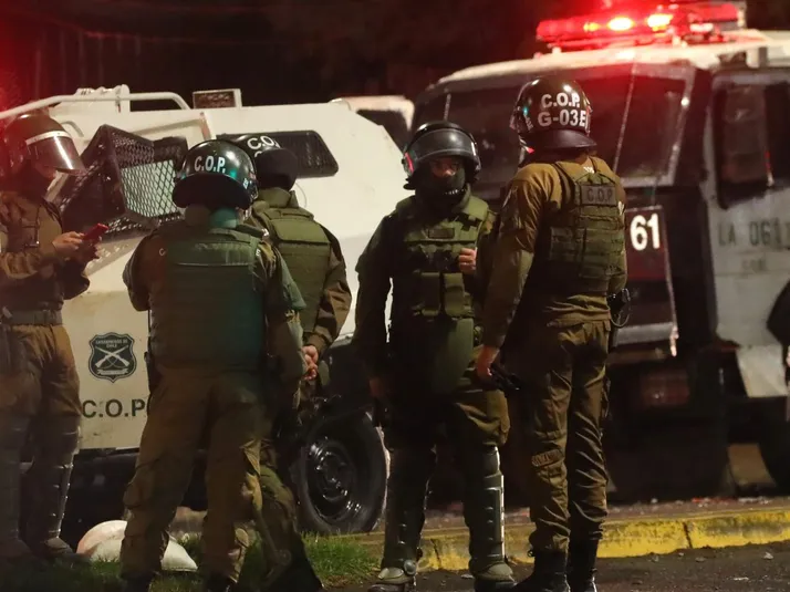 Nuevo dato clave complica a Carabineros: ¿Limpiaron el carro implicado en el atropello dos hinchas?