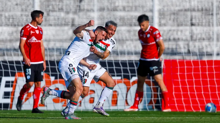 Palestino sigue prendido en la cima (Photosport).