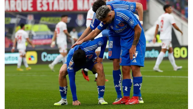 La celebración de Javier Altamirano de su gol ante Unión Española.