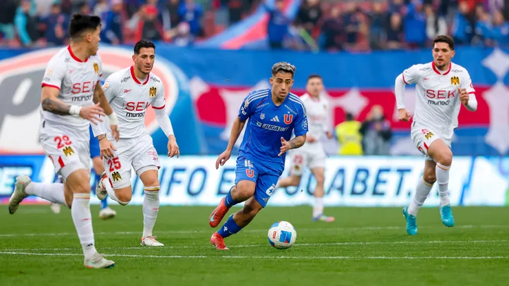 Lucas Assadi fue la figua del triunfo de la U. (Foto: Photosport)