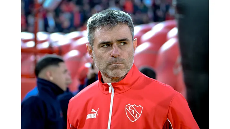 Entrenador de Independiente presenta su renuncia.
