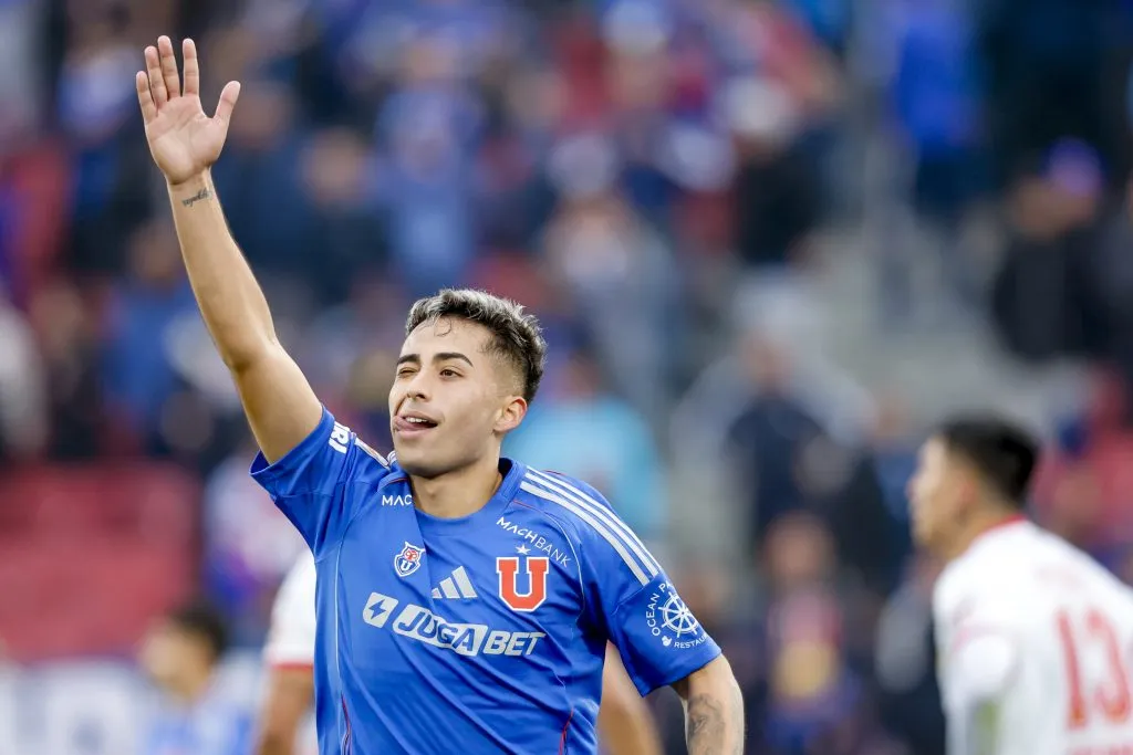 Lucas Assadi brilla en Universidad de Chile y ello bien lo sabe La Cobra: lo llenó de elogios.